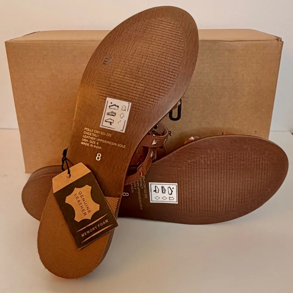 Crevo womens sandals. Size 8. - Picture 4 of 6